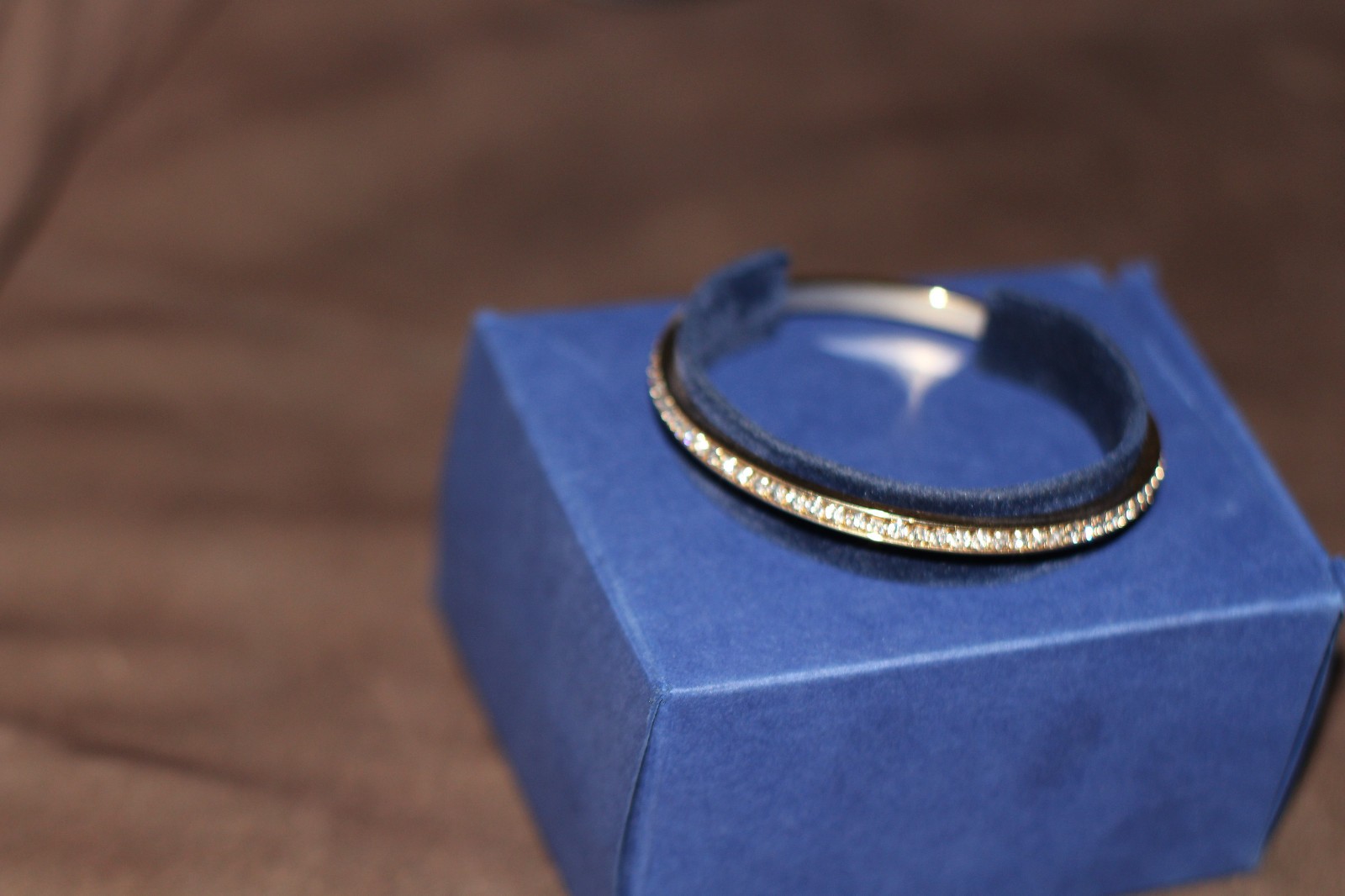 Swarovski Crystal Bangle Bracelet 6.6cm Gold Tone Clear Stones Elegant Womens