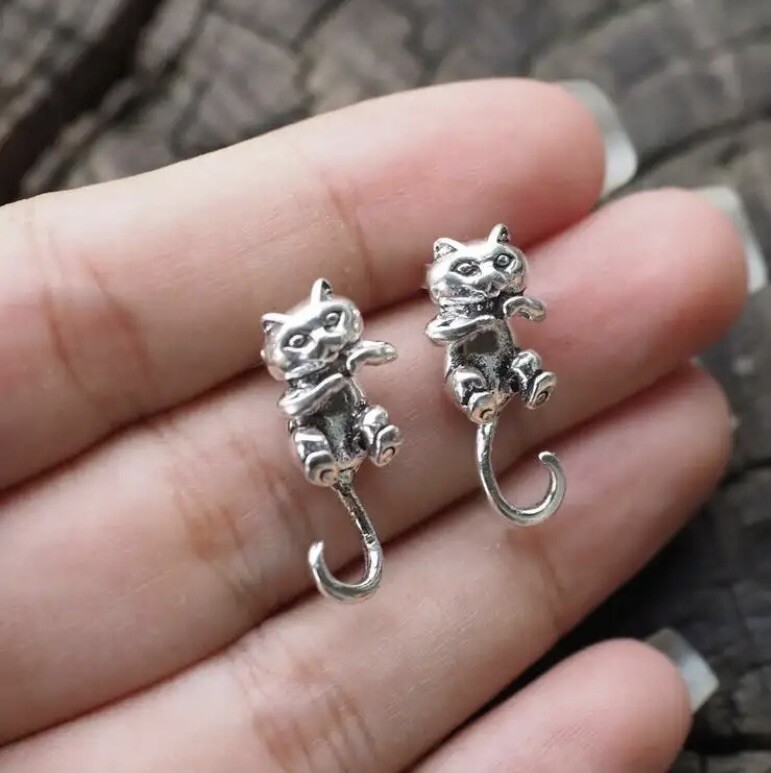 3-D Cat Earrings Silver Plated, Lead And Nickel, Free, Unique 3-D Design