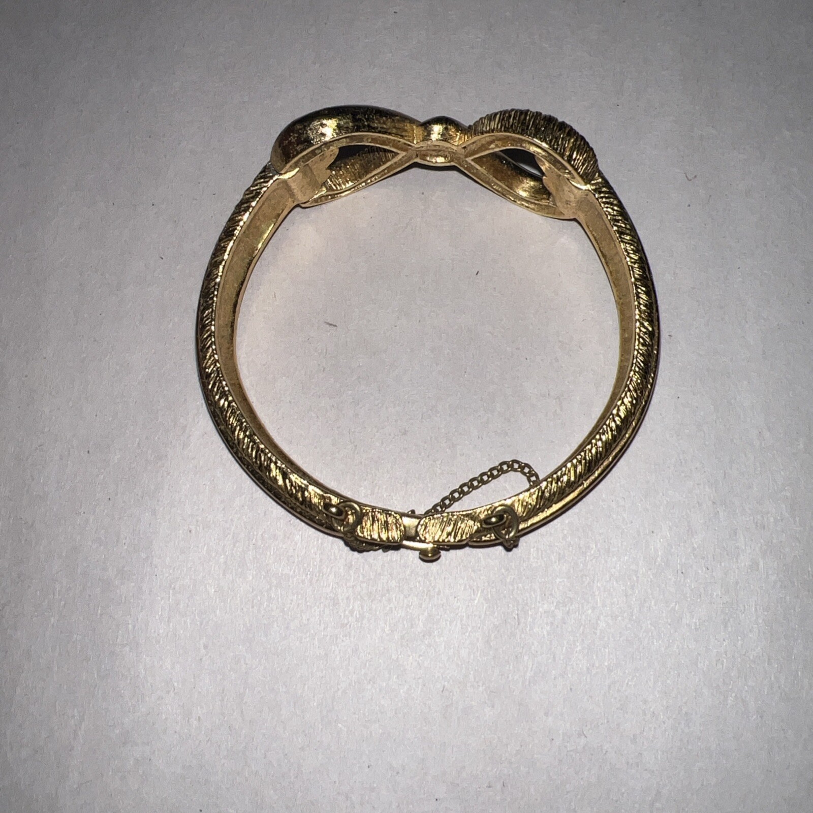VTG Monet Gold Toned Shiny & Matte Bow Knot Bracelet Signed With Safety Chain
