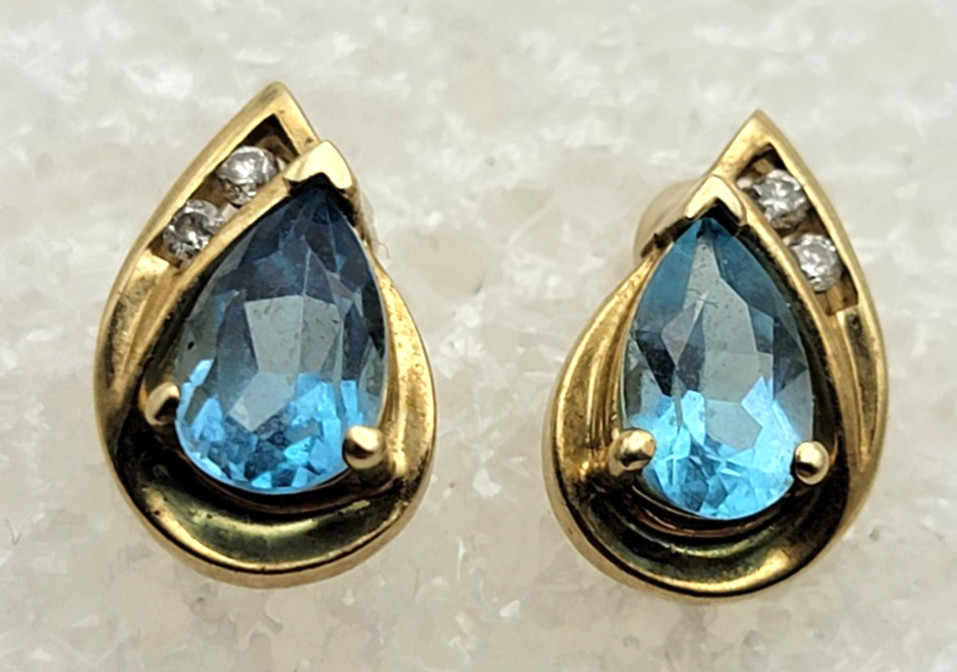 10K Yellow Gold Blue Topaz & Diamond Teardrop Stud Earrings 13mm Vtg. Signed Aj
