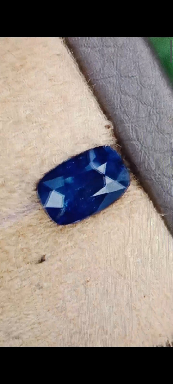 NATURAL BLUE SAPPHIRE 2.16 CT. Sri Lanka Ceylon OVAL CERTIFIED AGL ANTWERP