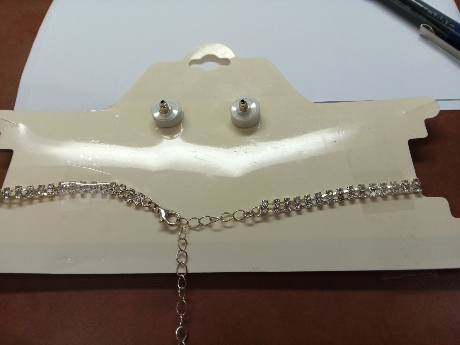 Beautiful Sparkly Rhinestone Necklace & Earring Set