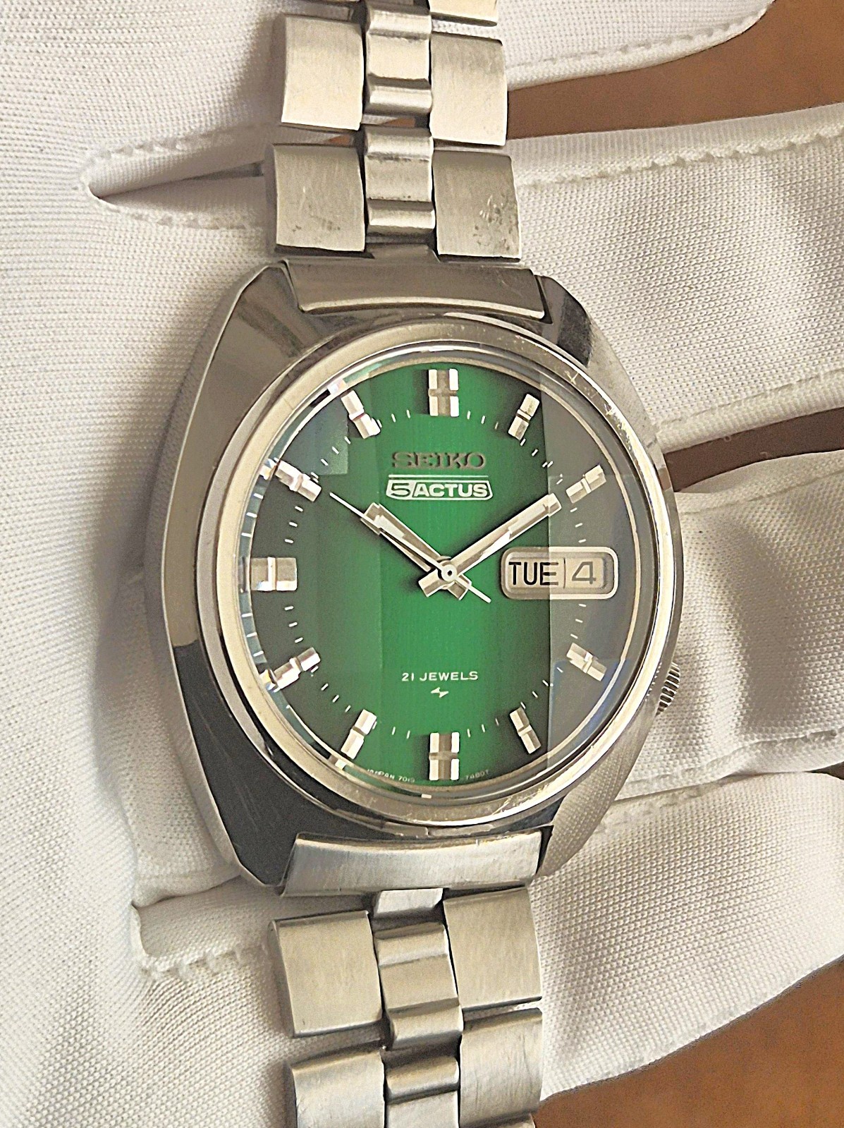 Vintage 1974 Seiko 5 Actus 7019-7350 (1974) JDM – Serviced, NOS Faceted Crystal