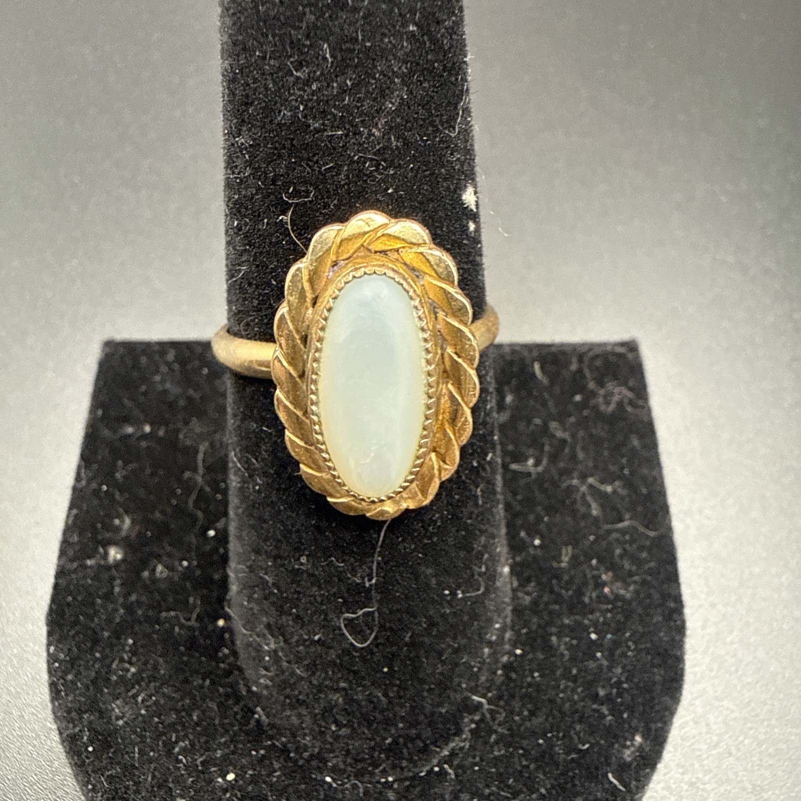 12k GF Mother Of Pearl Ring 3 Grams