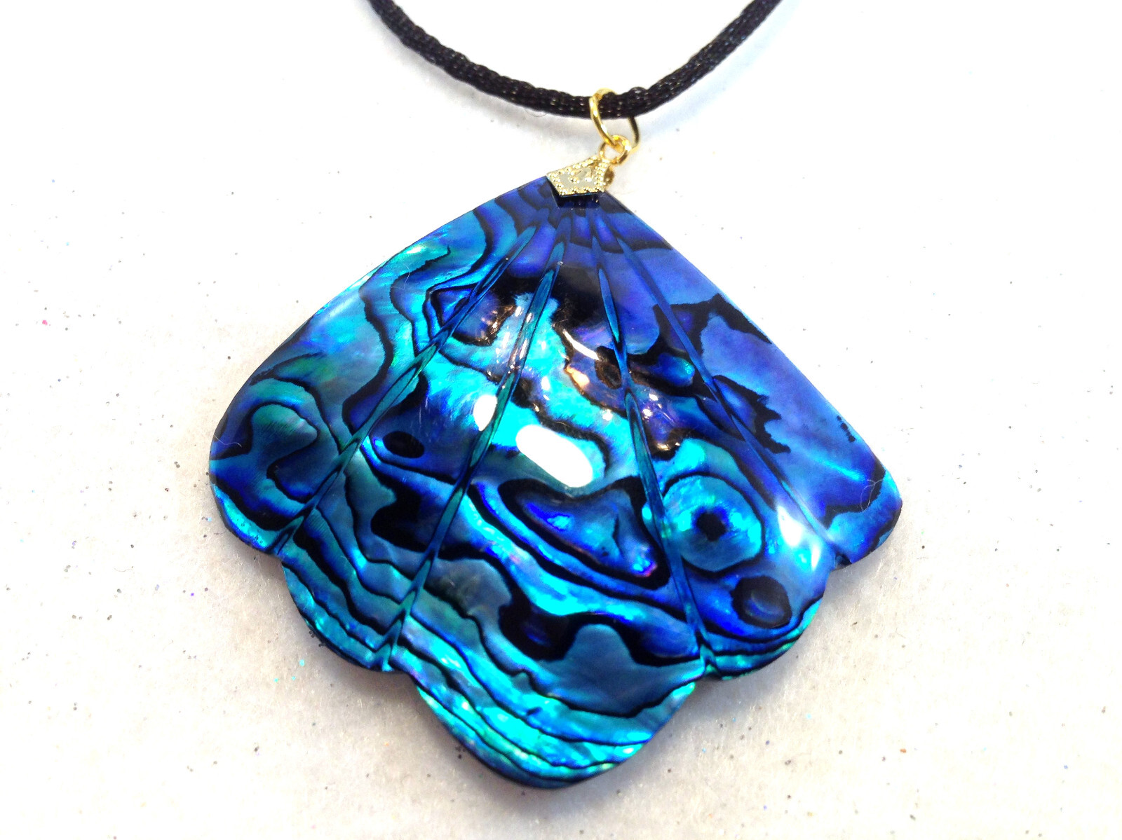 BLUE ABALALONE, PAUA SHELL PENDANT, NECKLACE
