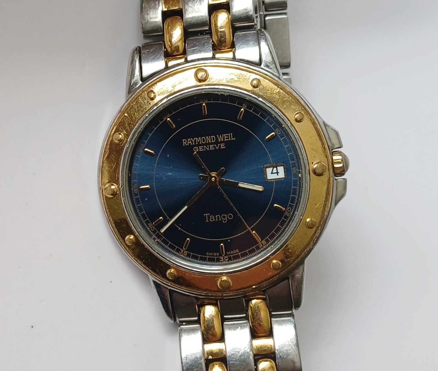Raymond Weil 5560 Gents Two Tone Blue Dial Sapphire Crystal Quartz Watch, 34 mm