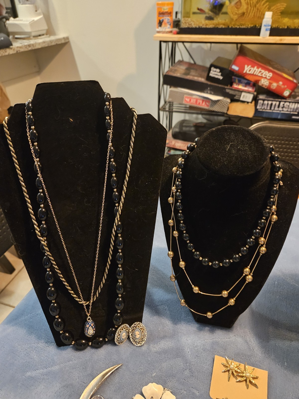 Vintage Jewelry lot Signed-Unsigned 1/2 Lbs 8-15 Very Nice Pieces.