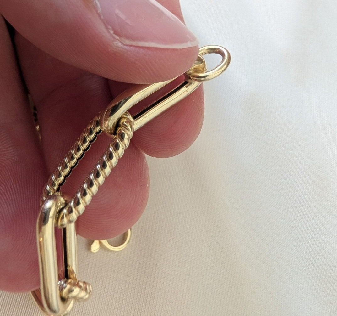 14K Yellow Gold Polished and Textured Paperclip Link Bracelet 8″ 6.82g Hollow