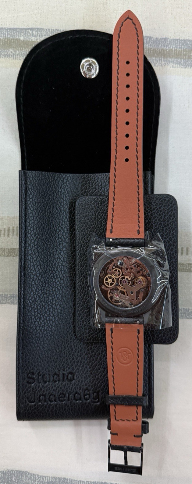 Time & Tide X Studio Underd0g 01 Burnt Pepperoni Pizza *Event Exclusive* Watch