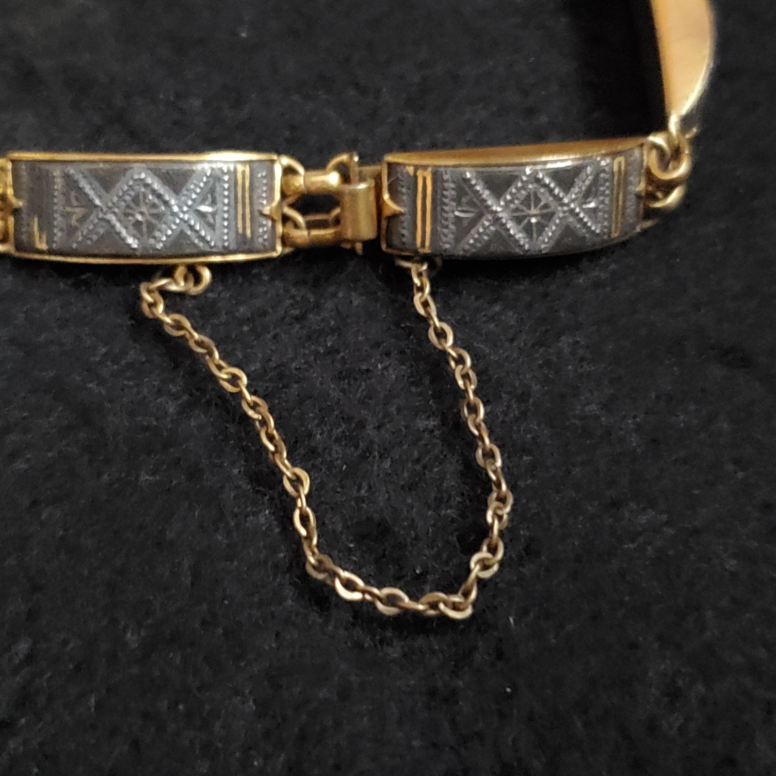 Vintage Damascene Bracelet Etched Gold Tone Paneled 6.5″