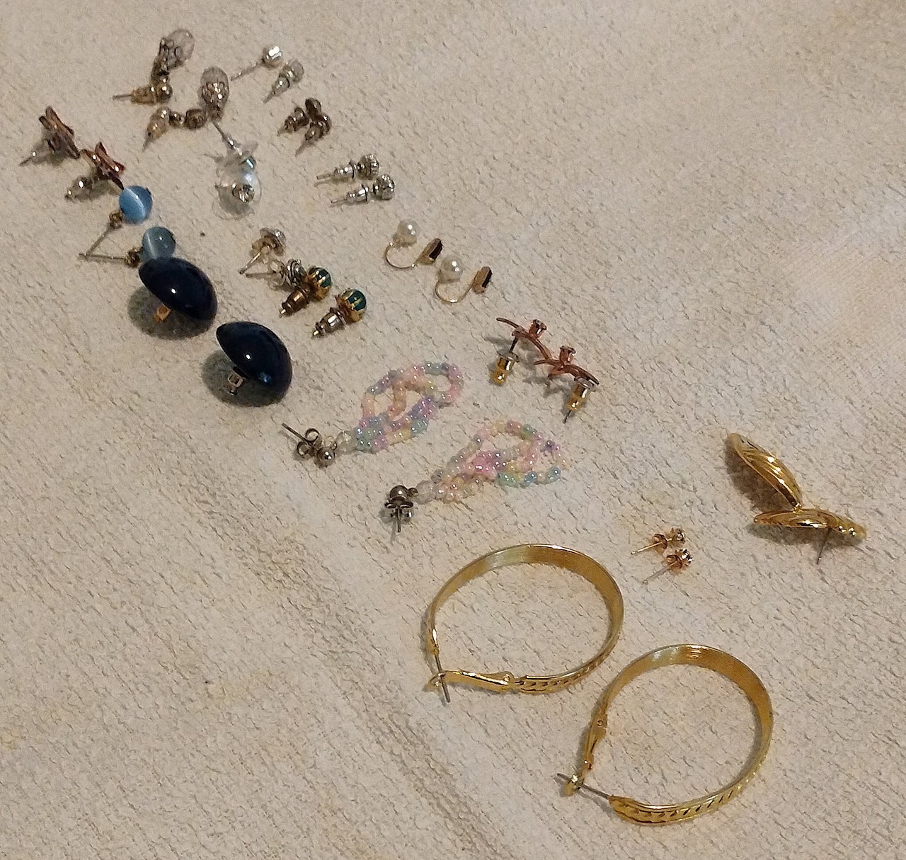 Lot of 16 Pairs of Vintage Stud & Hook Earrings – Estate, Family, Etc. READ!