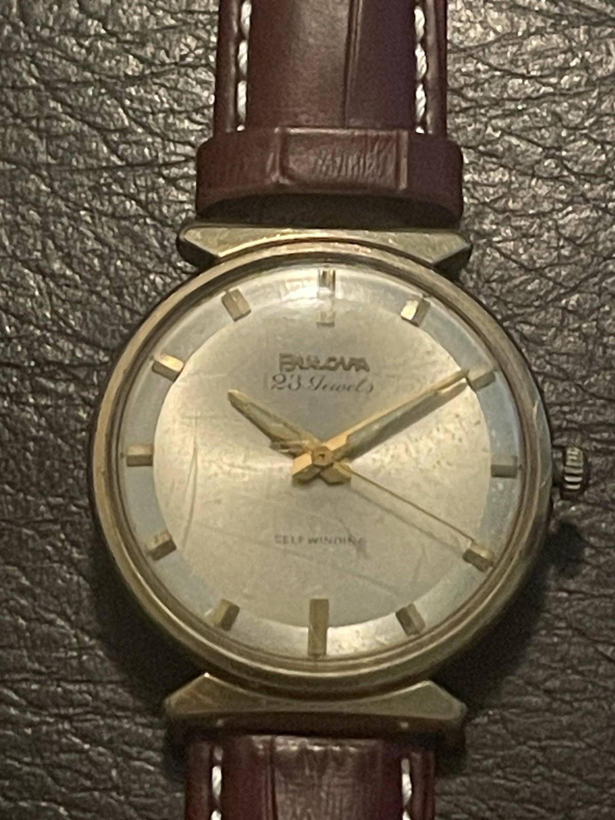 Vintage Bulova 23 Jewel Automatic Self Winding Mens Dress Watch Gold Tone Silver