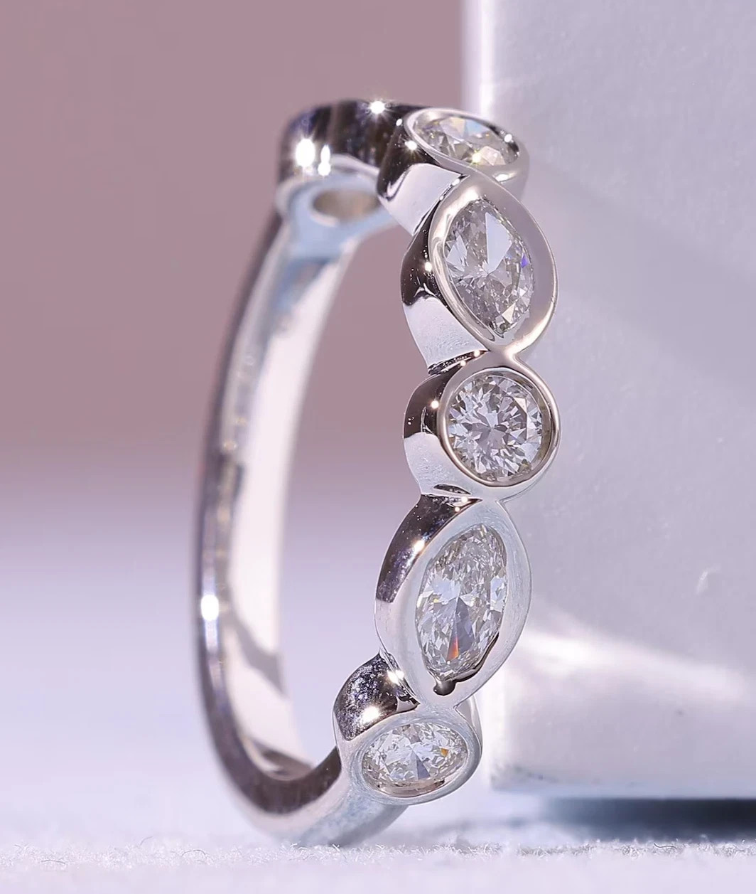 IGI 1.80Ct Marquise &Round EF/VS1 Lab Grown Diamond Wedding Band 14Kt White Gold