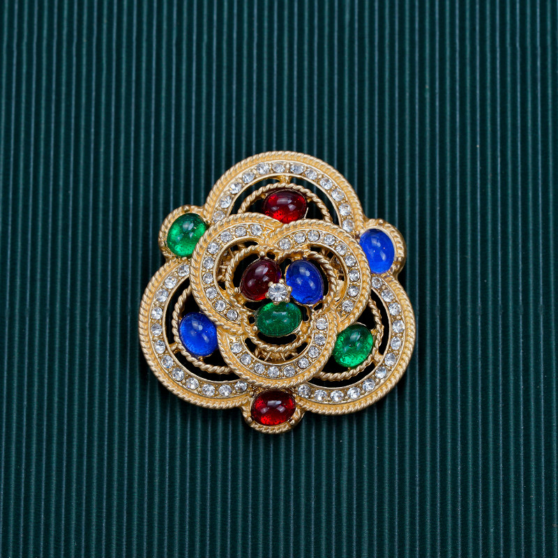 Exquisite Women Crystal Badge Pin Vintage Enamel Brooch Pin Elegant Lady Jewelry