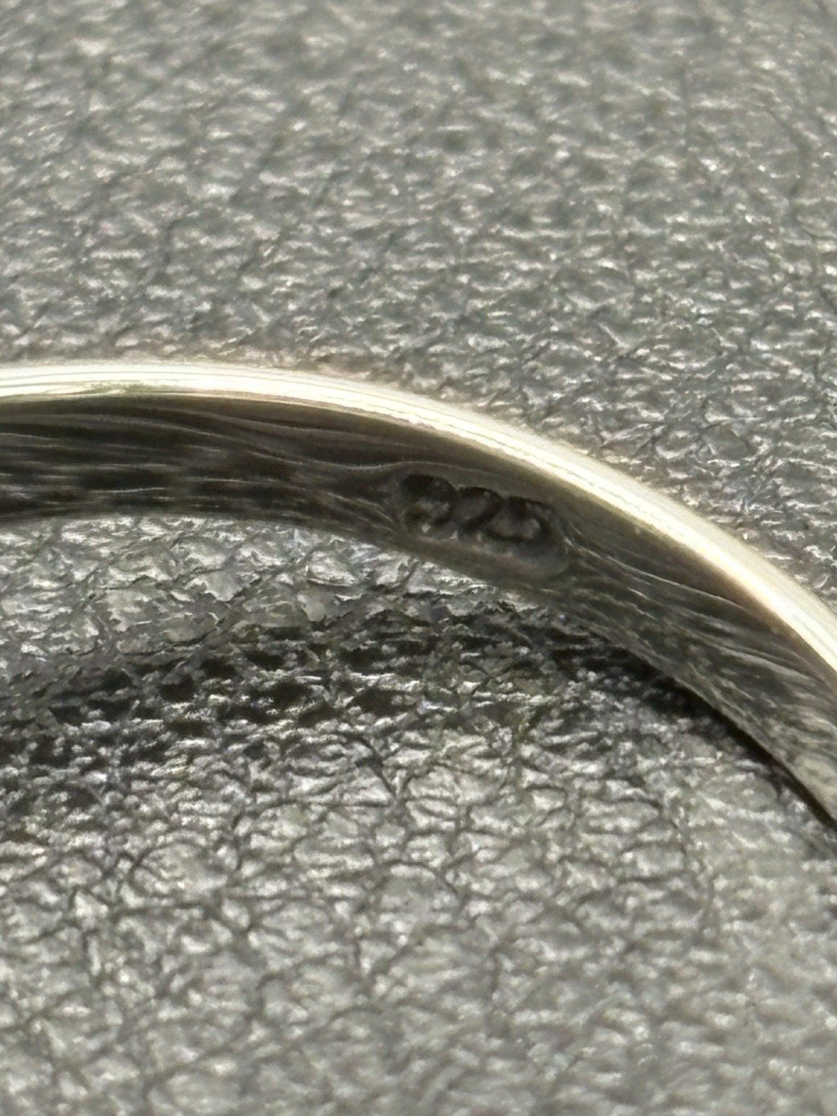 New Condition Sterling Silver Unicorn Ring Size 7 G6