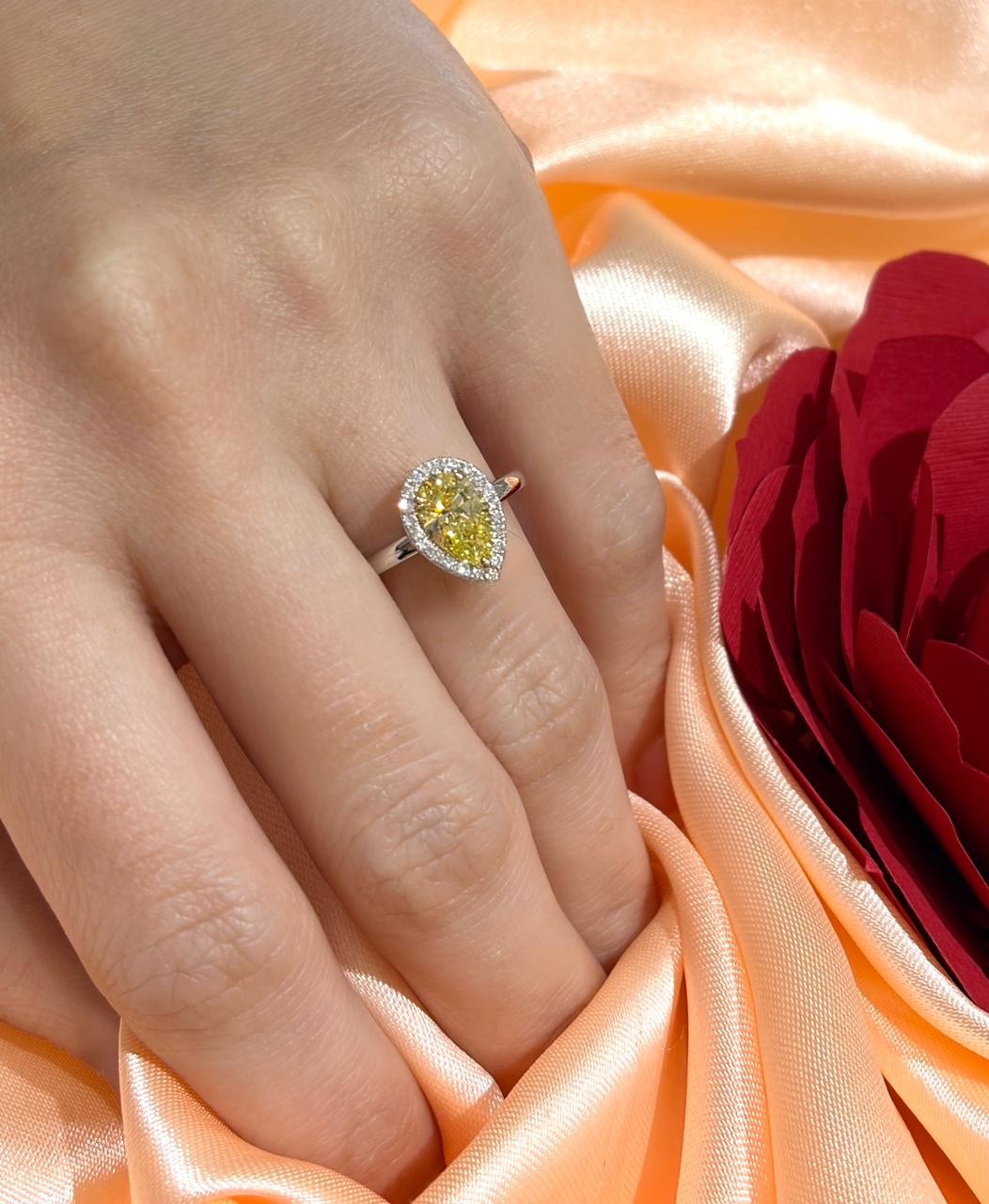 18K White Gold Pear Shape Lab Grown Diamond Engagement Ring 1.13ct Certified