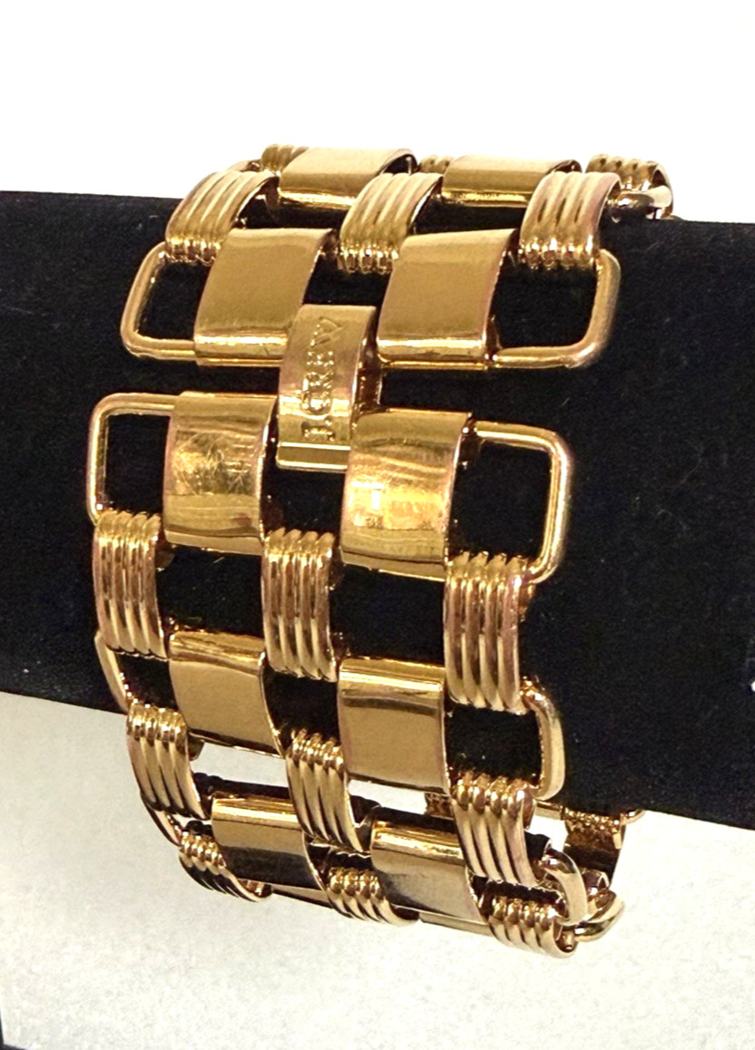 J. CREW Signed: Gold Tone Link Statement Wide 7″ Bracelet Fold Over Clasp