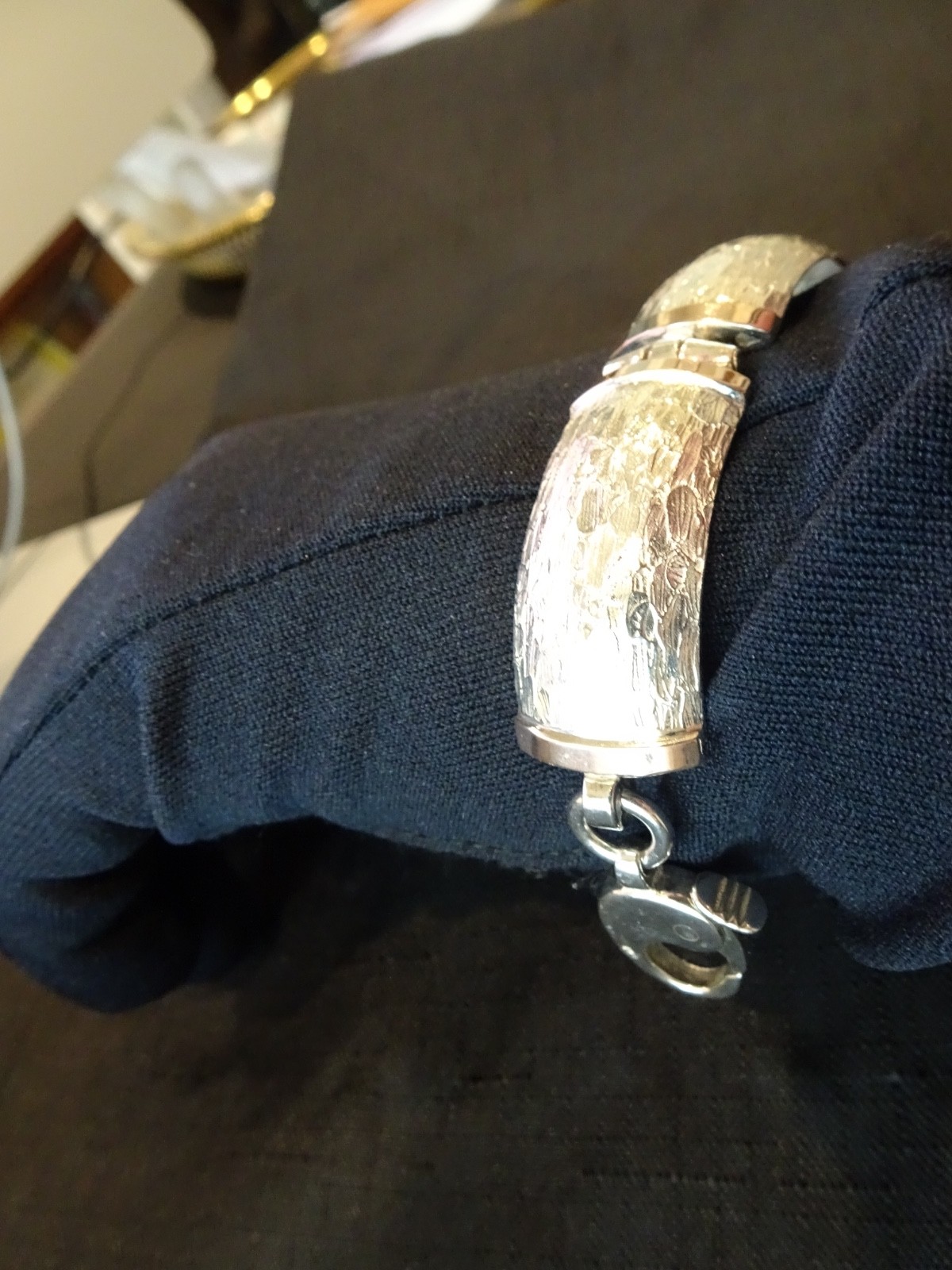 #779 SP-925 4-SECTION BANGLE LINK BRACELET-FANCY–READY FOR A QUEEN