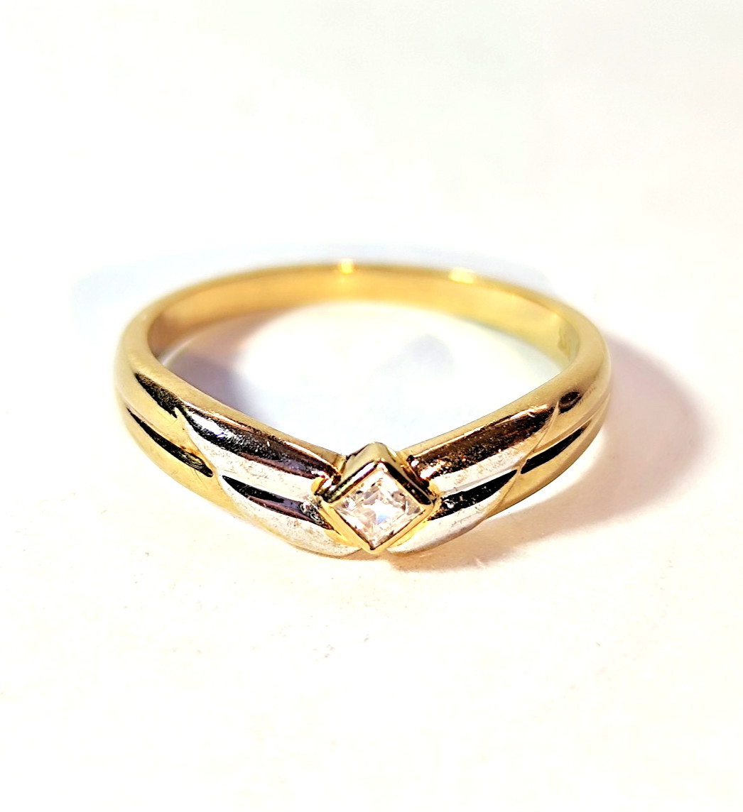 Gold ring 8K = 333 gold size 53.5 yellow gold zircon 0.10 ct ladies’ ring small and fine