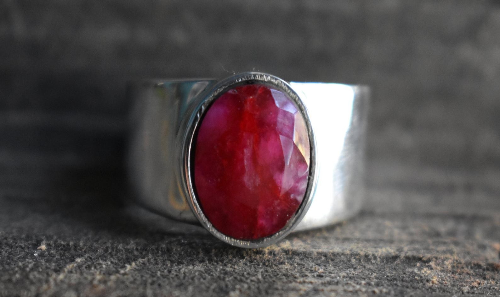 Solid 925 Sterling Silver Natural Ruby Corundum Gemstone Men’s Unisex Band Ring
