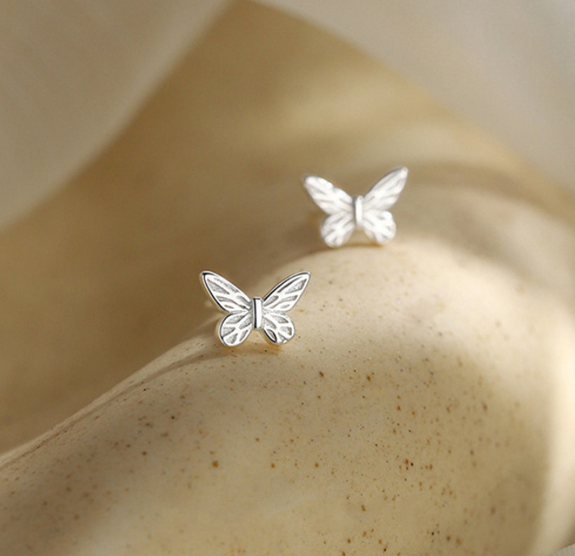 Lovely Tiny Minimalist Butterfly 925 Sterling Silver Post Stud Earrings Gift PE1