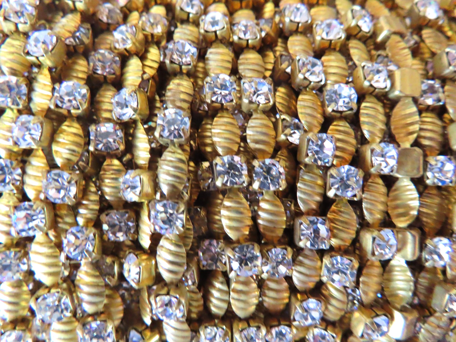 3 Feet Swarovski Rhinestone Fancy chain 32pp Crystal/Brass.