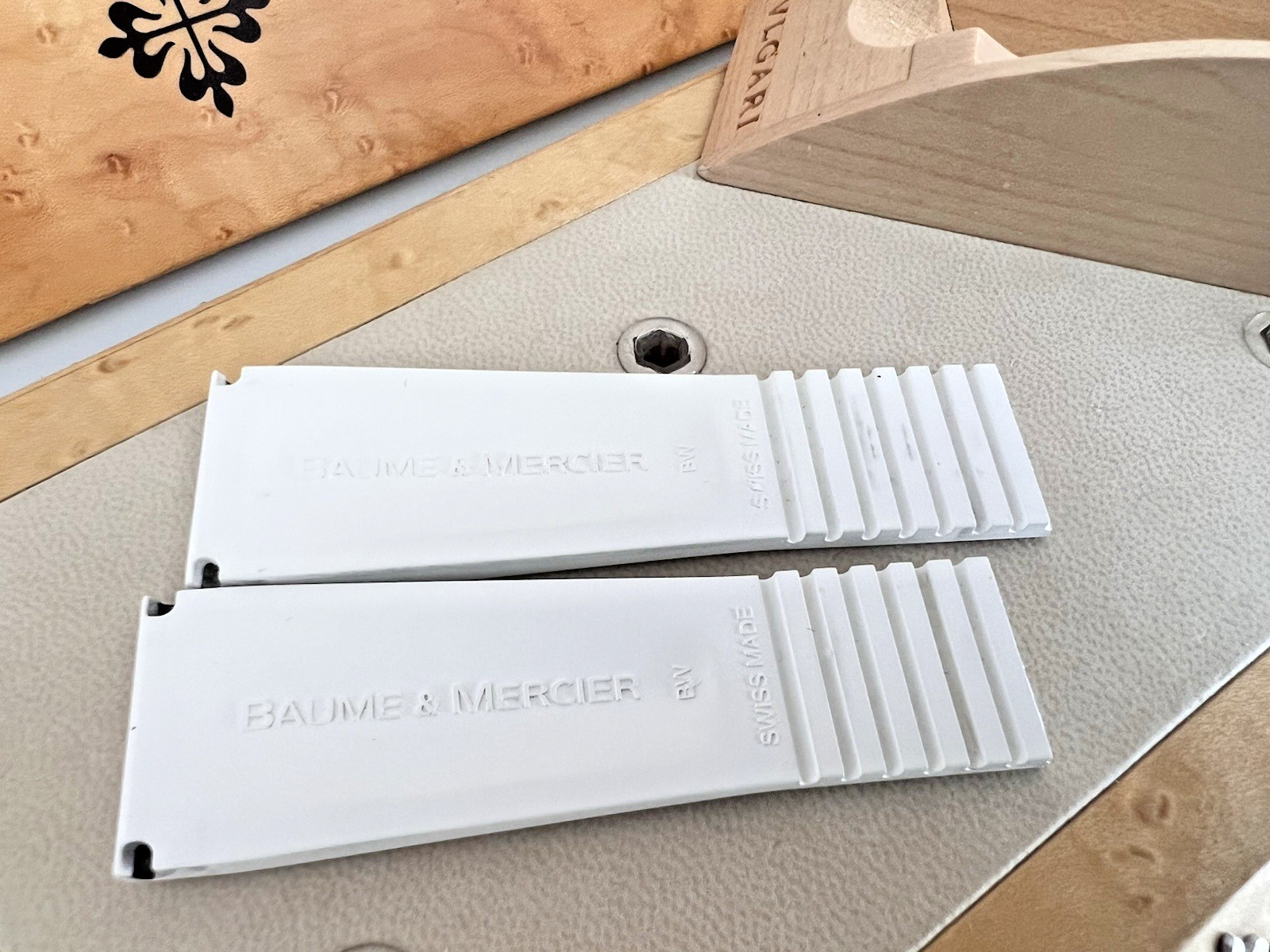 Baume Mercier Watch Rubber Strap Riviera 42mm 25mm x 19mm UNUSED White SWISS MAD