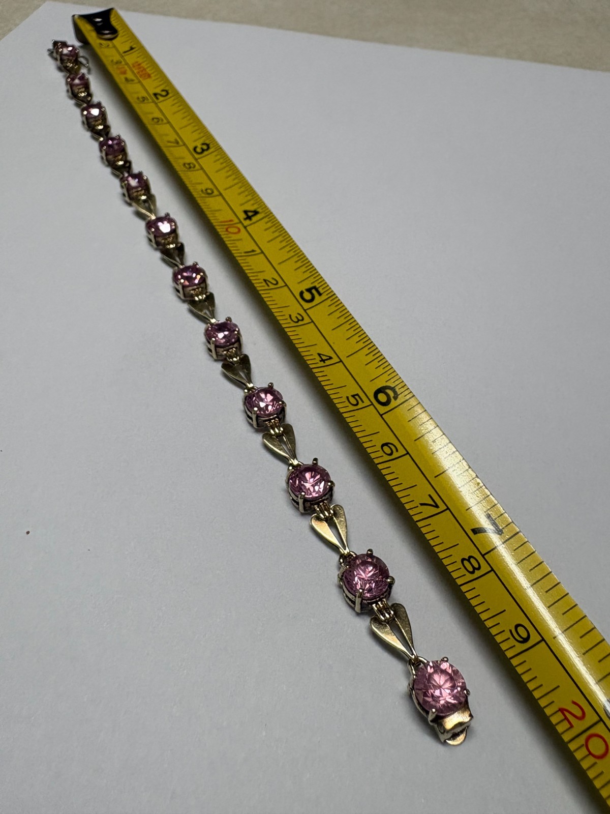 LADIES VINTAGE 10K GOLD PINK ICE STONE BRACELET. 7 1/2 INCHES 11.7 GRAMS