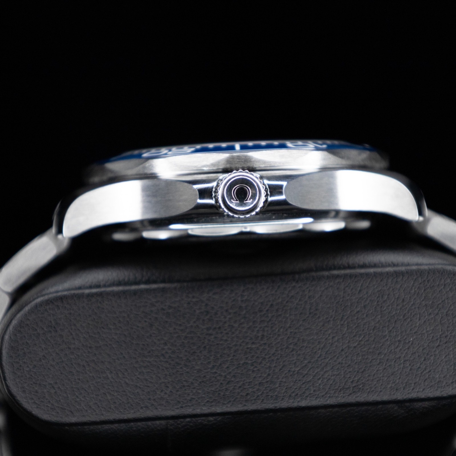 Omega Seamaster Diver 300M 210.30.42.20.03.001 Full Set Box Papers
