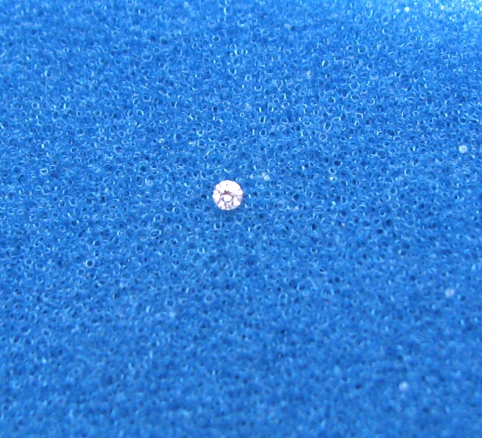 Natural Loose Round Melee Size Diamond 0.04 Ct , 1 Pc G /VS , 1.5 MM W