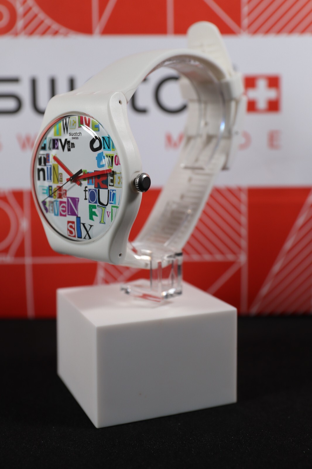 SWATCH SWISS MADE, MODEL MULTI COLLAGE, SUOW132 NEW WHITE DIAL QUARTZ UNISEX