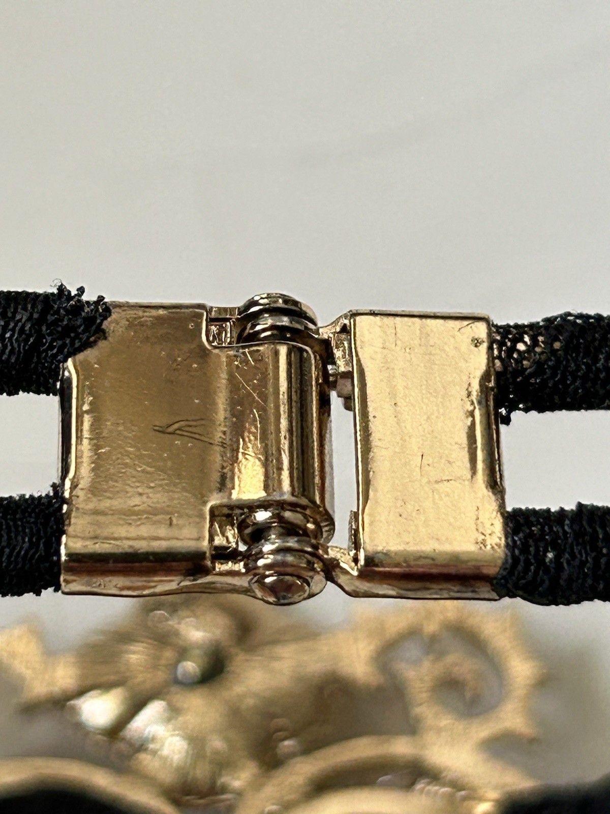 Betsey Johnson Heart Stretch Bracelet Pastel Rhinestone Gold Tone Romantic