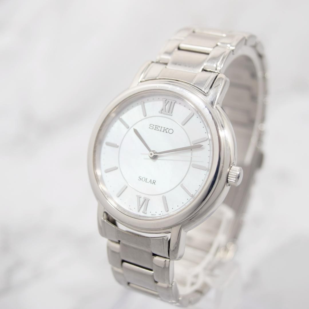 Excellent , SEIKO solar watch with mother-of-pearl dial, unisex. From Japan
