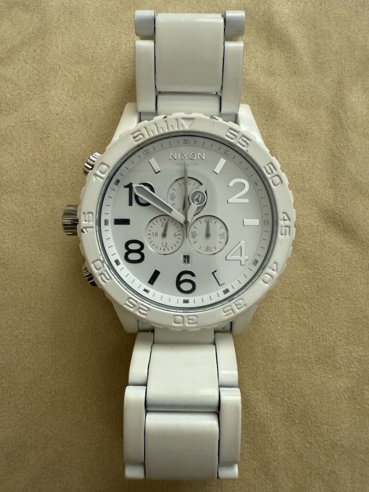 Nixon 51-30 Chrono White Dial Quartz Wristwatch Stainless Steel Bracelet