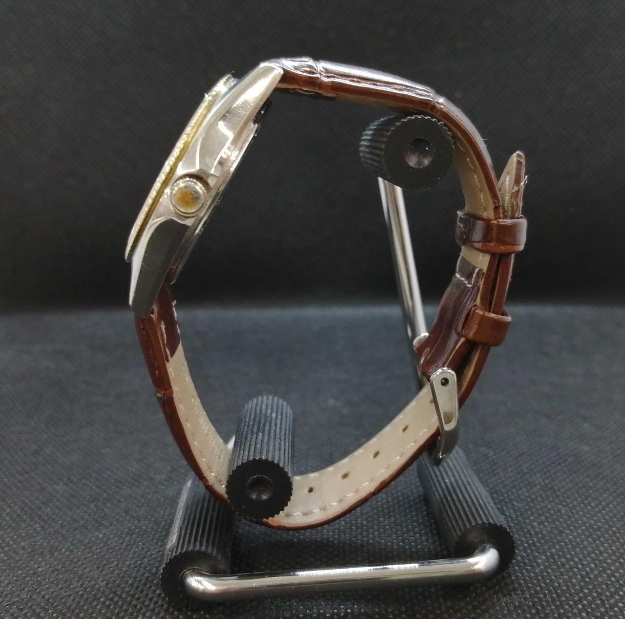 ORIENT SWIMMER100 11P Quartz Watch Model D37210 70 ORIENT