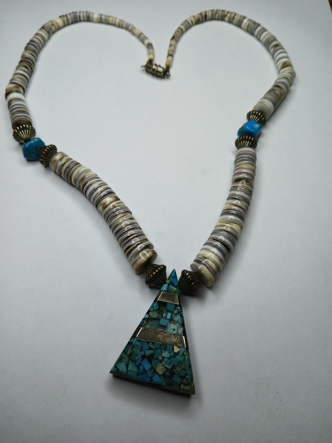 Vintage Turquoise Mosiac Inlay Shell Necklace 18″