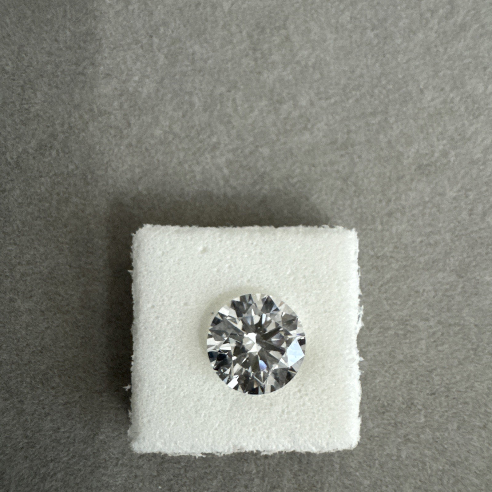 IGI Certified Lab Grown Round Diamond 1.46ctw F VVS2 Ex Cut 7.26×7.22×4.48