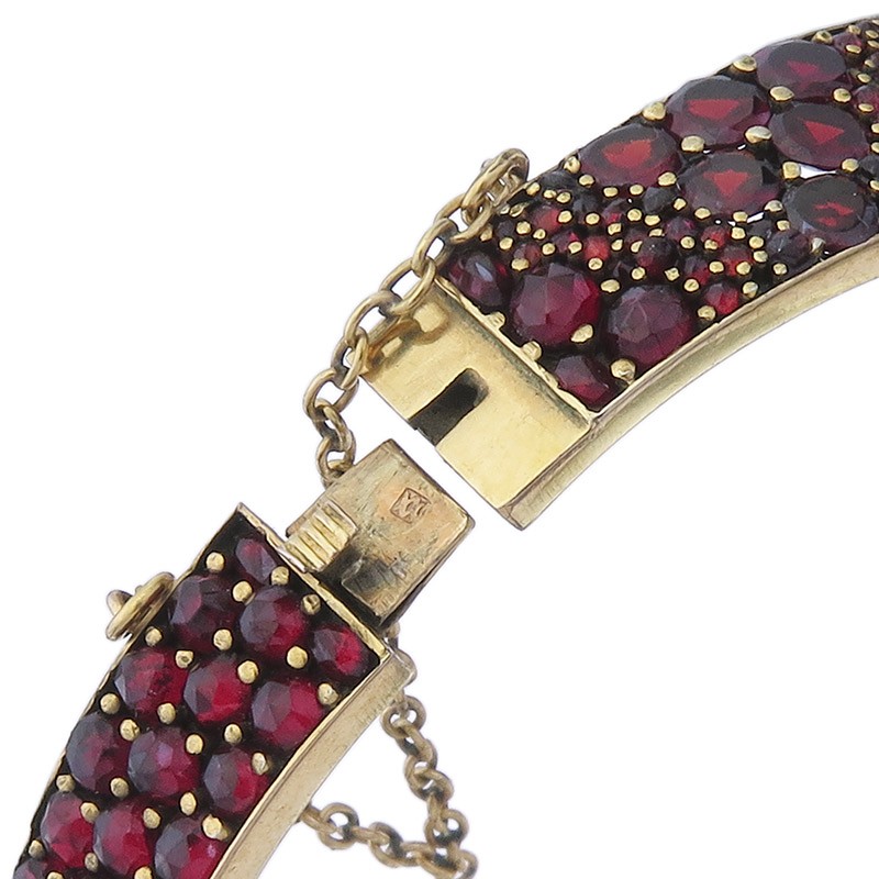 bangle garnets antique