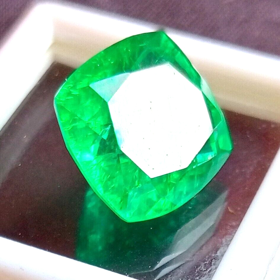 Flawless Natural 9.55 Ct Colombian Green Emerald Certified Cushion Cut Gemstone