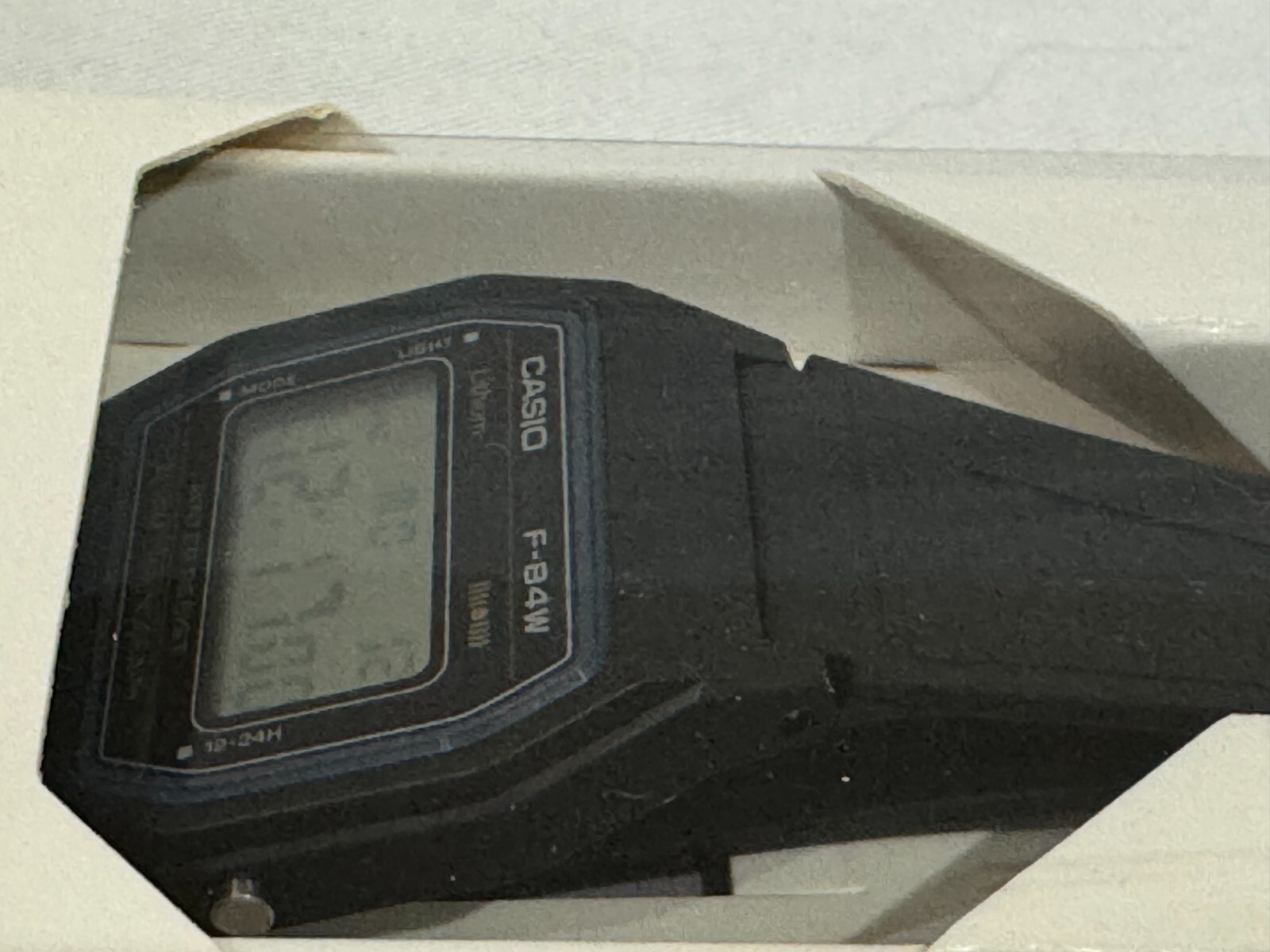 CASIO F-84W-1QJH Black Light Men’s Standard Digital Wristwatch OFFICIAL New