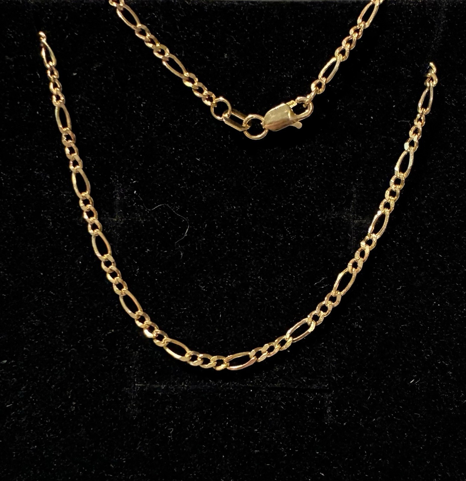 Figaro Link Bracelet 7.5in Solid 10kt Yellow Gold Lobster Clasp 2.1mm Brand New