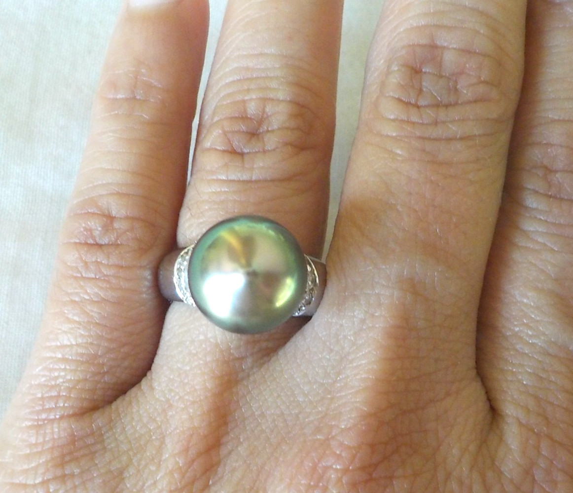 Elegant 14K White Gold Tahitian Pearl Diamond Ring – 8.8 grams, Sz 5.75, 0.10ct