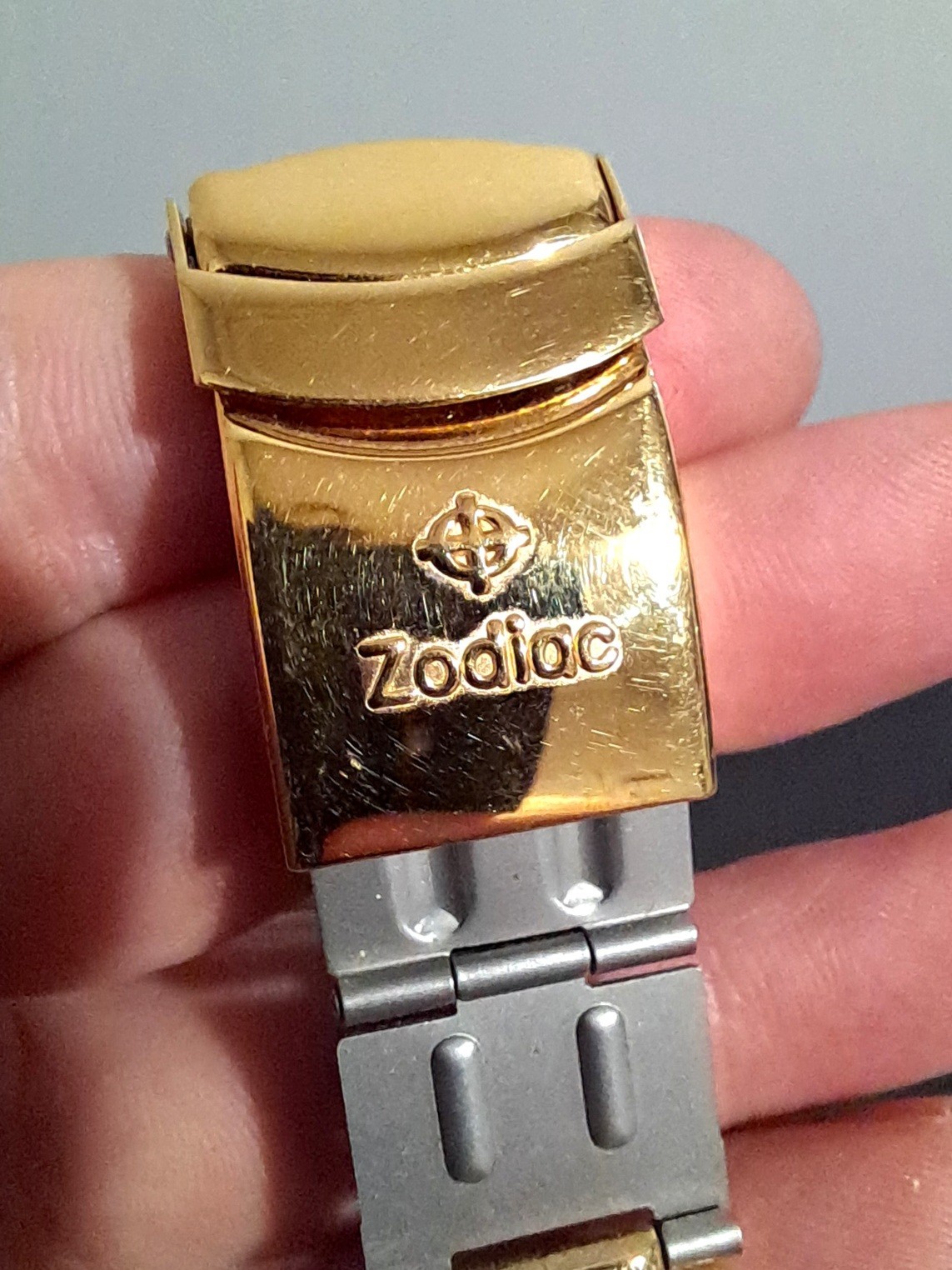 Zodiac Professional 200 meters 3133010 gold quartz diver 34mm