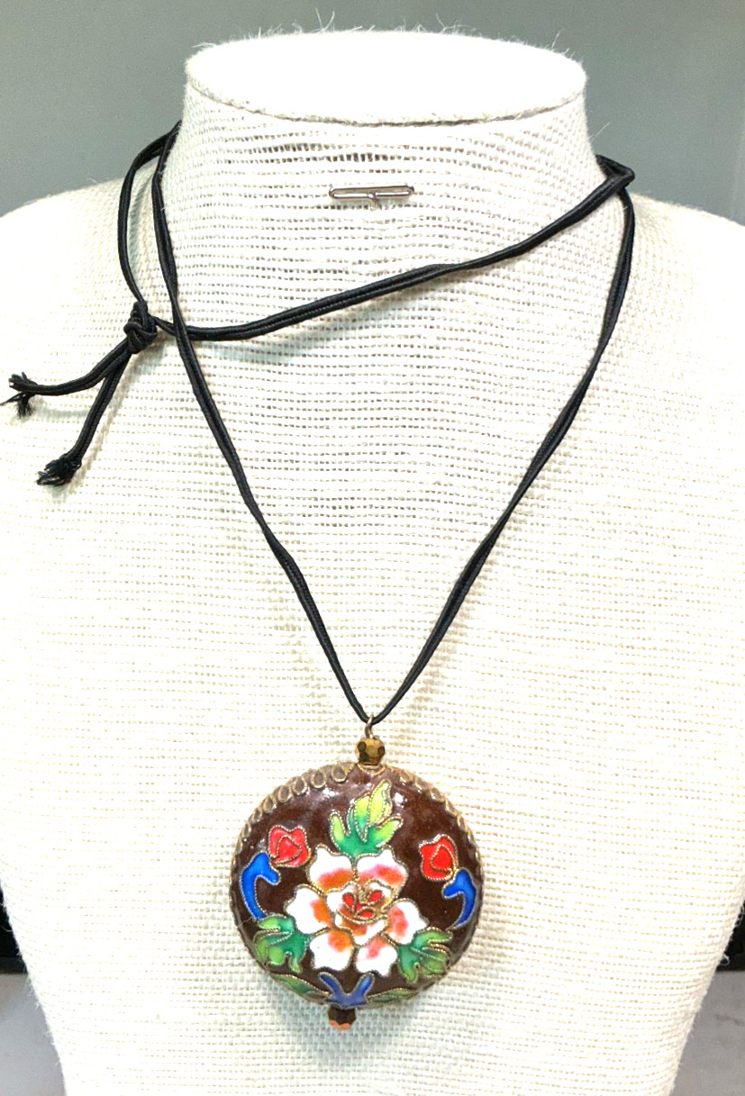 Fashion Necklace Cloisonne Brown White Red Green Blue Puffy Pendant Lot 101