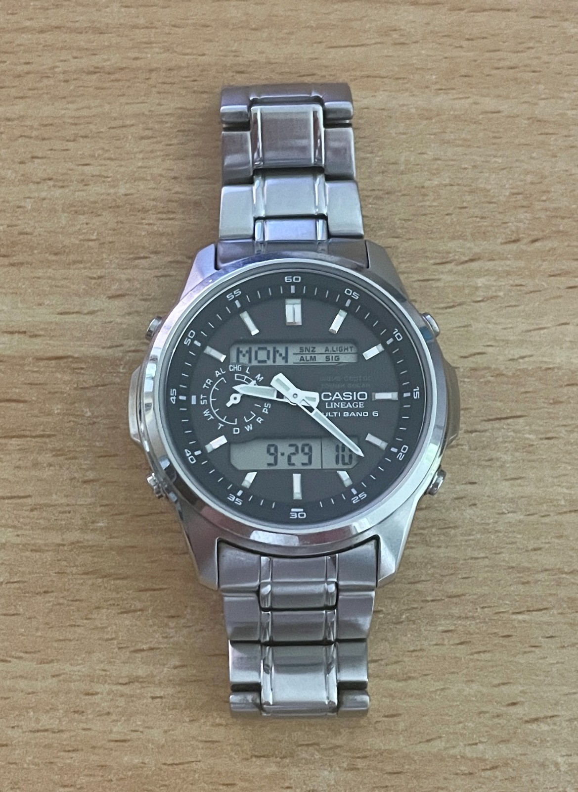 CASIO LINEAGE LCW-M300D-1AJF Tough Solar Radio Controlled Multiband6 Mens Watch
