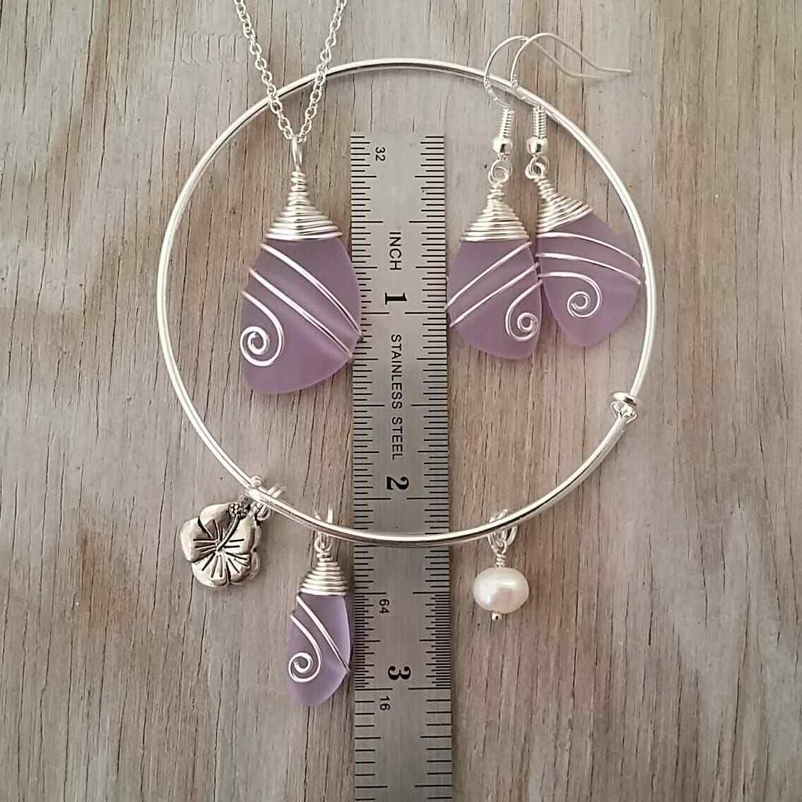 Handmade in Hawaii, Wire wrapped “Magical Color Changing” Purple necklace