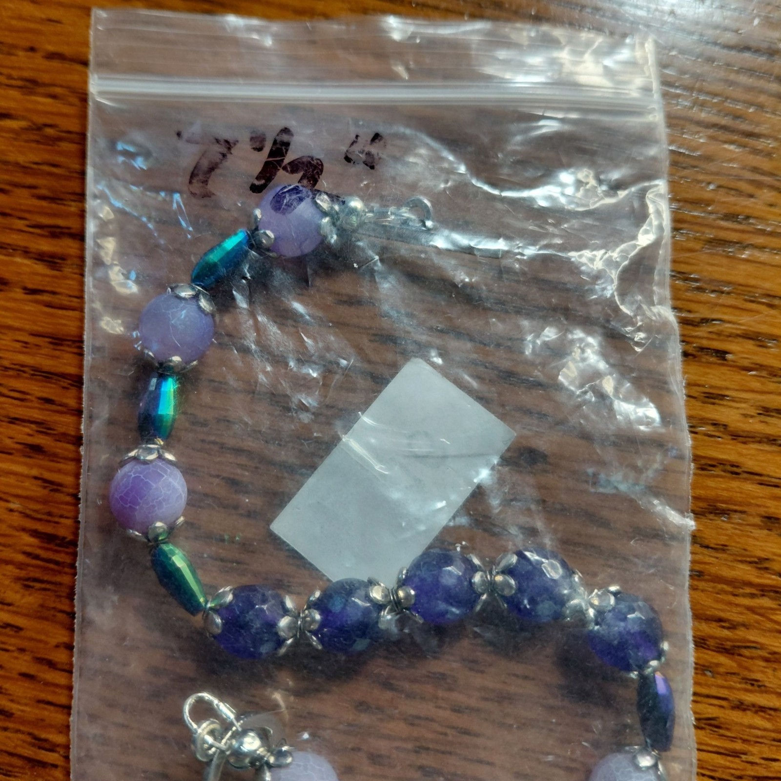 Amethyst and dyed agate toggle bracelet glass beads