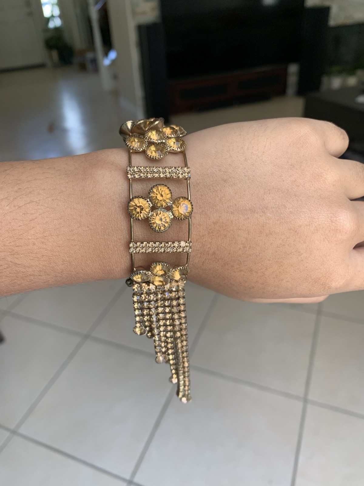 Women’s Fashion Jewelry Mixed Lot 8pc Bracelets, Bangles, Ring, and Locket