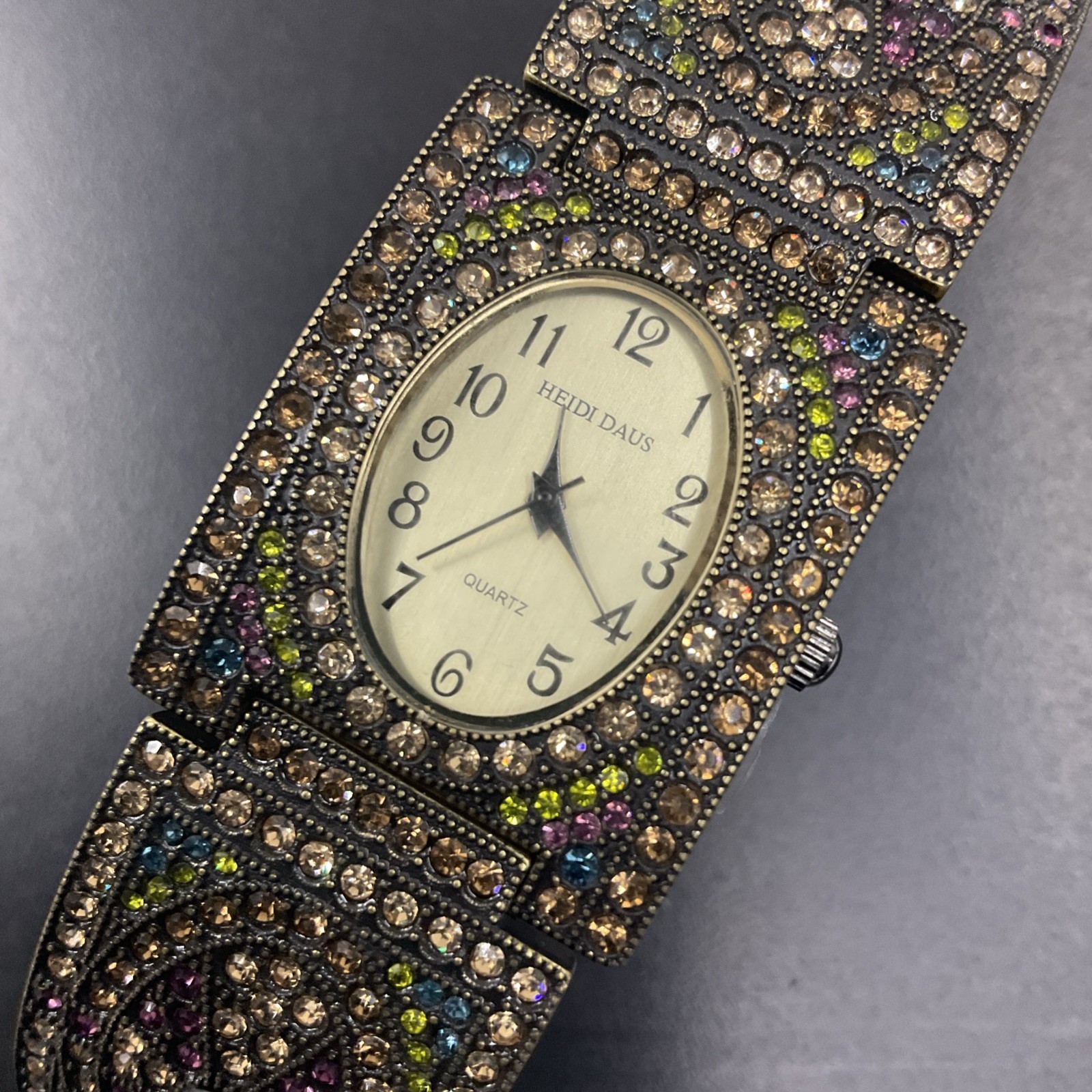 Heidi Daus B6518 29mm Paved Swarovski Crystals Quartz Watch New Battery 6 1/2″