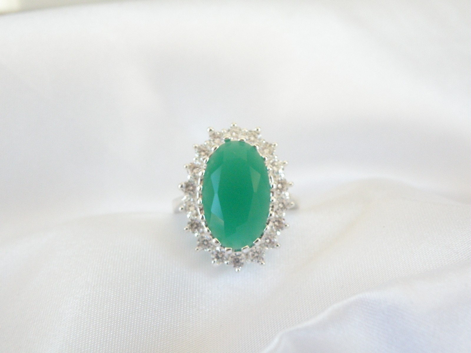Vintage Sterling Silver 925 Green Chrysoprase Large Halo Ring Size 6.5